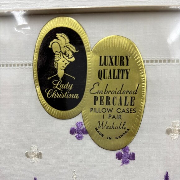 Vintage Lady Christina Embroidered Percale Pillow Cases Set of 2 Scalloped Edge - Picture 2 of 8